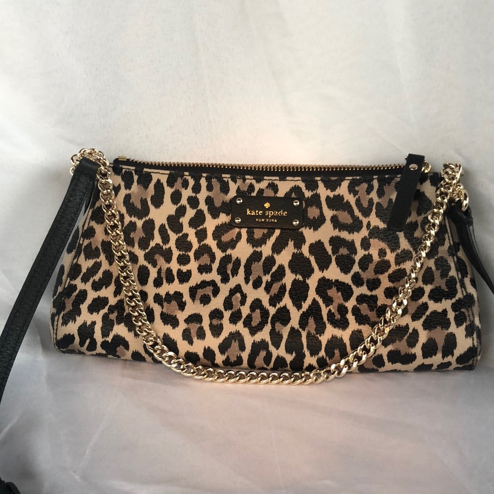 NWOT Iconic cheetah print Kate spade crossbody with gold chain embellishment